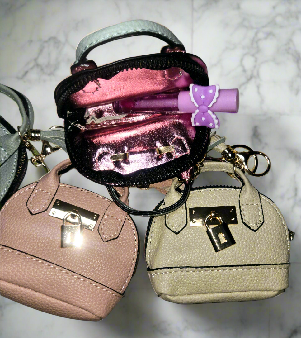 LIMITED EDITION.  MINI LEATHER HANDBAG KEYCHAIN FILL UP!! (5 items)