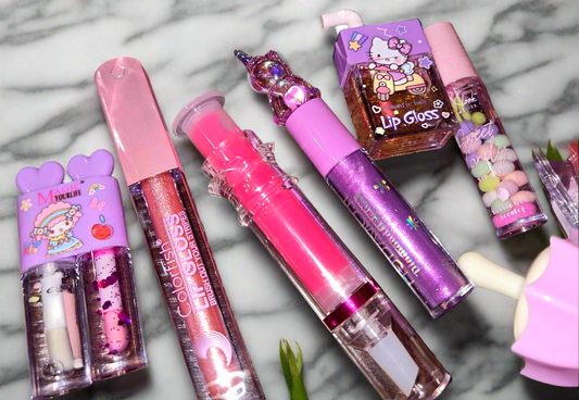 ALL-ON-BOARD LIPPIES.  EVERYTHING LIPS 💋