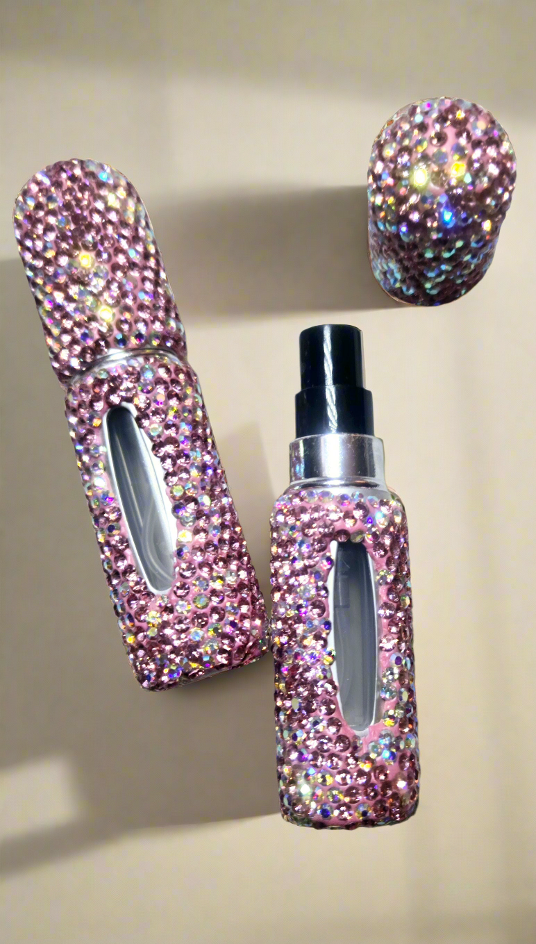 Traveling perfume.
Sparkling bottle Stylish and convenient